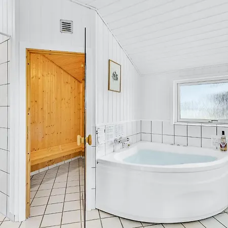 別荘 Awesome In Ringkobing With Sauna Søndervig
